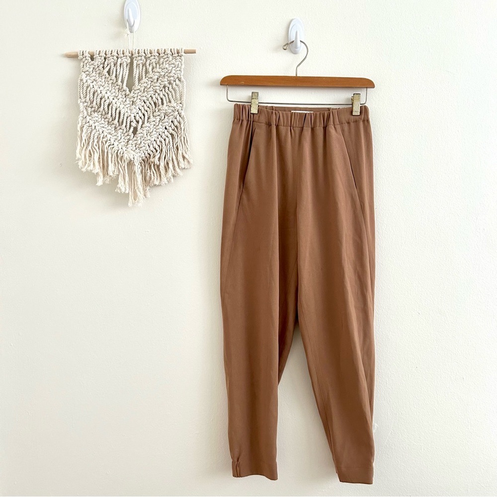 Aritzia babaton tan pants
